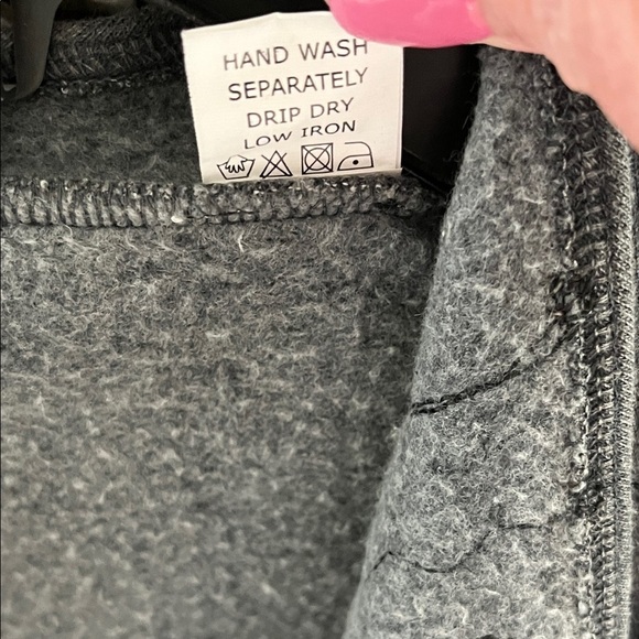 Elegant Gray Women's Cardigan - Picture 4 of 9